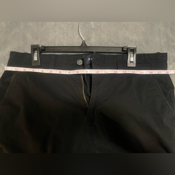 KOLBY men’s shorts in fantastic condition. Size 33 - Picture 7 of 9